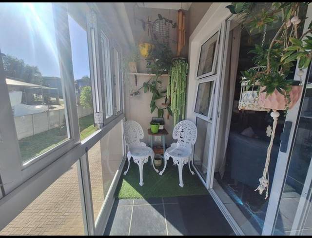 2 BEDROOM APARTMENT FOR SALE IN ISLAND VIEW